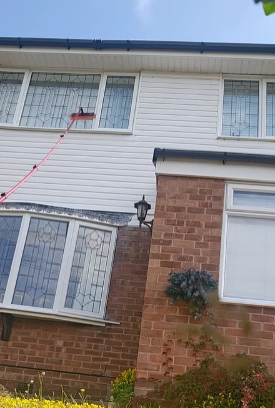 Residential window cleaning in San Clemente
