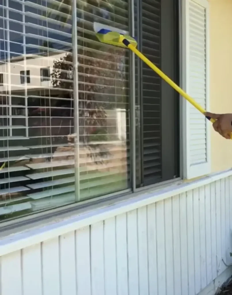 Airbnb window cleaning in San Clemente