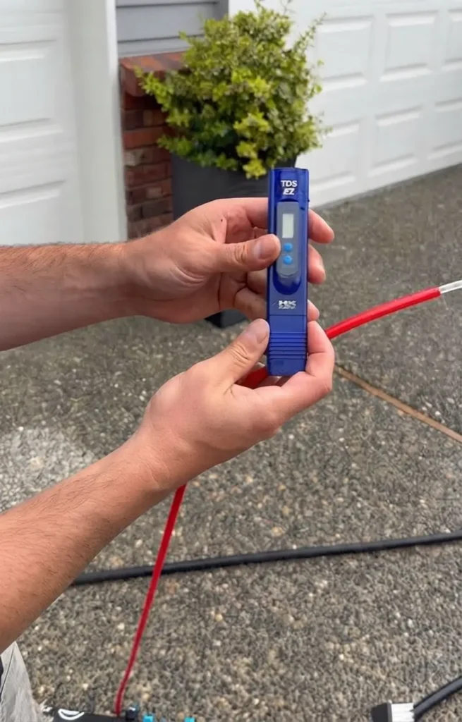 Check TDS with TDS meter