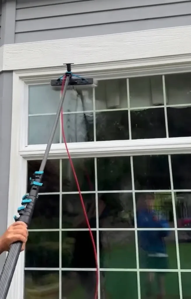 deionized water window cleaning on San Clemente homes