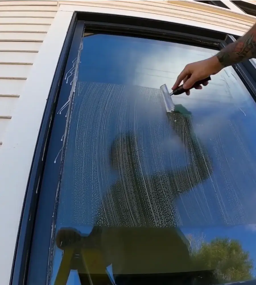 handling coastal glass in San Clemente