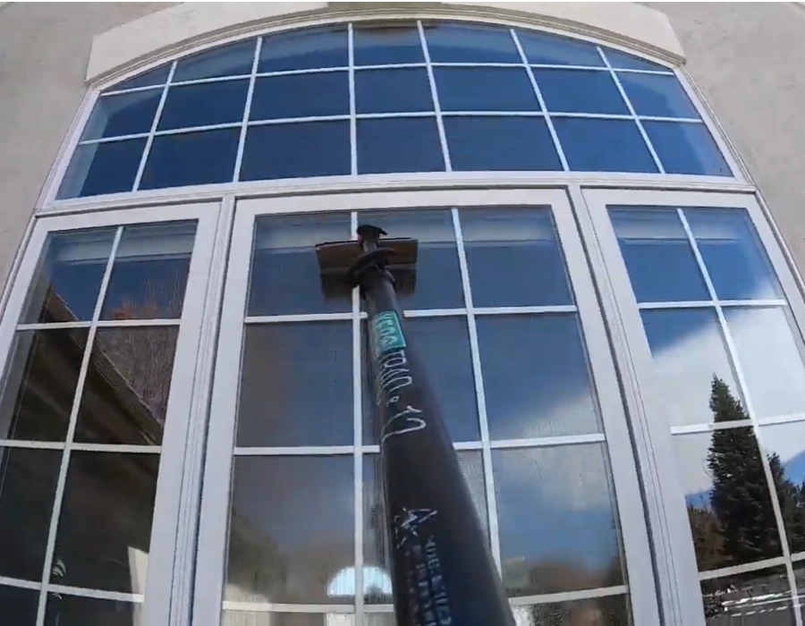 Marblehead gated communities window cleaning